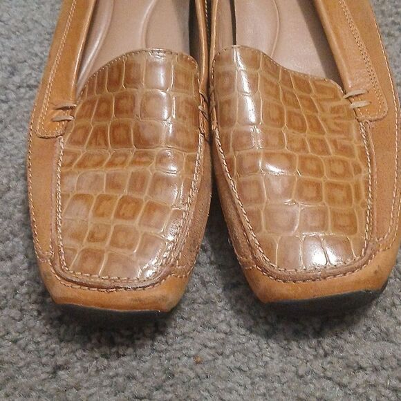 Nurture leather tan crocodile casual slip on loafers Sz 7.5 EUC - Picture 6 of 9